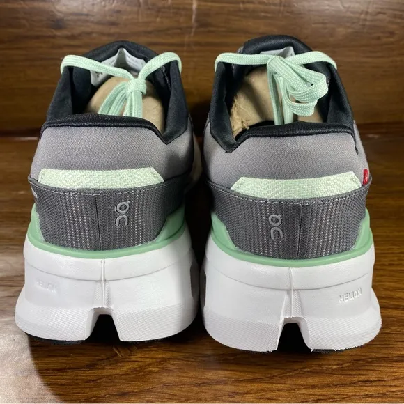 ON Cloud Cloudrunner 2 Mens Shoe Size 10