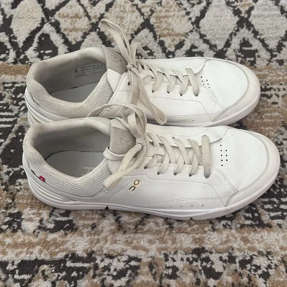 ON Cloud Running White The Roger Sneakers Shoes Mens Size 10.5