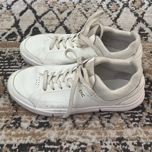 ON Cloud Running White The Roger Sneakers Shoes Mens Size 10.5