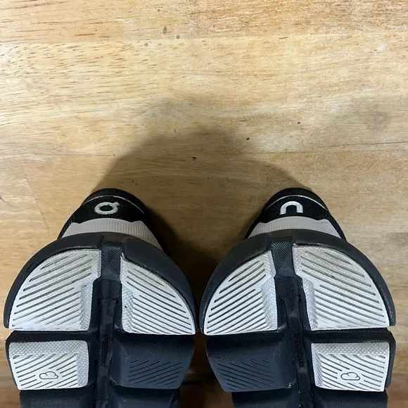 On Cloud X 3 REFLECTIVE Womens Size 7 Running Shoes Sneakers Black Silver