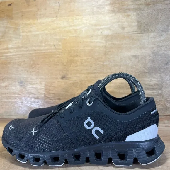 On Cloud X 3 REFLECTIVE Womens Size 7 Running Shoes Sneakers Black Silver