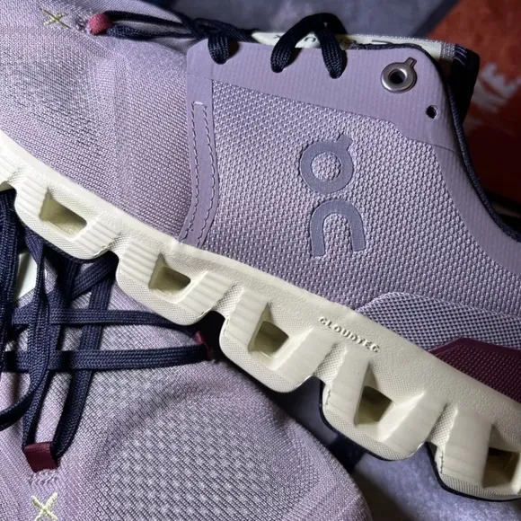 On Cloud X3 Running Shoes Size 9.5 for Men’s in Fog and Hay