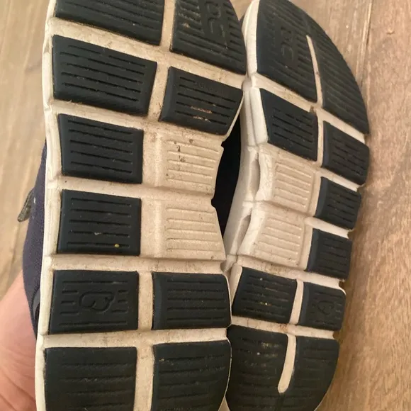 On Clould Kids Cloud Play Midnight Blue / White Running Shoes Size 13 Slip On