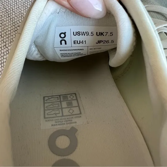 On Running Cloud X 3 Sneakers in Green, New without Box