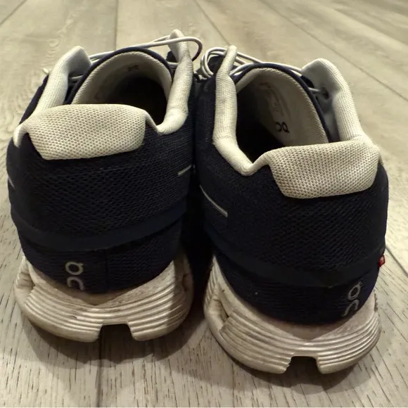 ON Running ON Cloud 5 Running Shoes Size 12