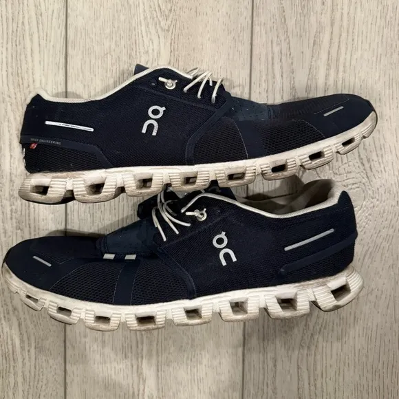 ON Running ON Cloud 5 Running Shoes Size 12