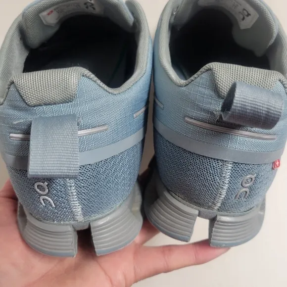 On Running On Cloud Wateproof Mesh Men's Blue Running Shoes.