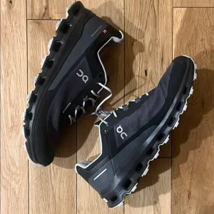 On Running Womens Cloud Vista  Black Trail Shoes
