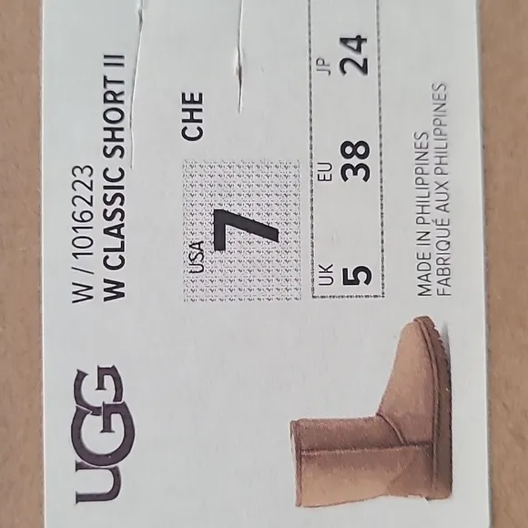 ON SALE! UGG Classic Short ii Boots, tan / chestnut size 7, 9 10 NWT, new in box