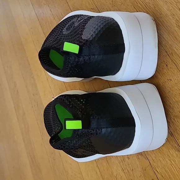 OOFOS Oomega Chukka Mesh Shoes