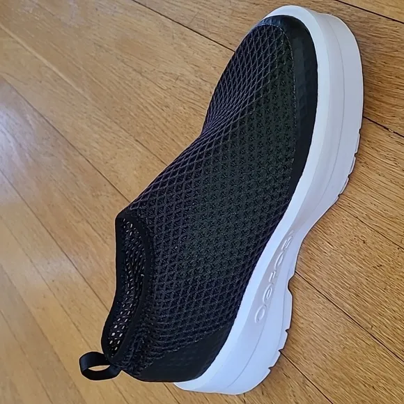 OOFOS Oomega Chukka Mesh Shoes