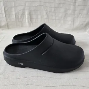 Oofos Unisex OOcloog Recovery Black Round Toe Slip On Clog Shoes Size M 10/W 12
