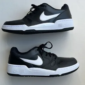 🏅Owned by an Olympian🏅Nike Men’s Sz 10.5 Full Force Black White Low Basketball