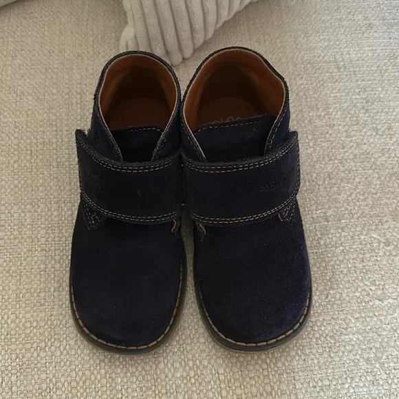 Pablosky kids genuine suede navy blue Velcro booties