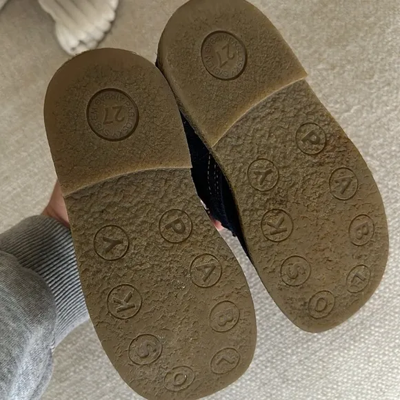 Pablosky kids genuine suede navy blue Velcro booties