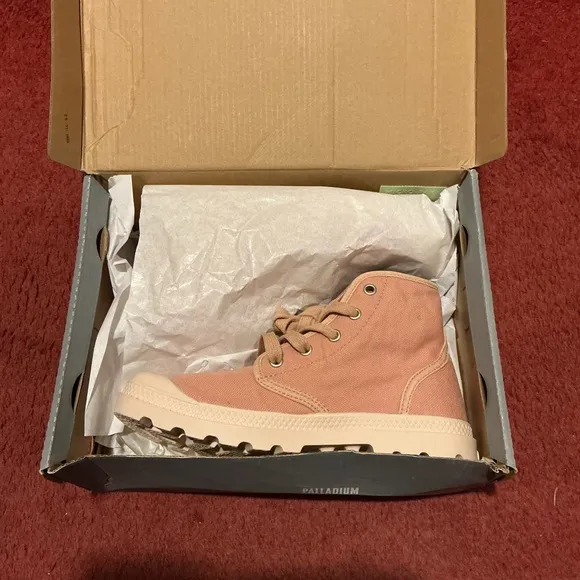 Palladium Pampa Hi rose brick color