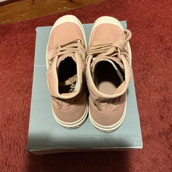 Palladium Pampa Hi rose brick color