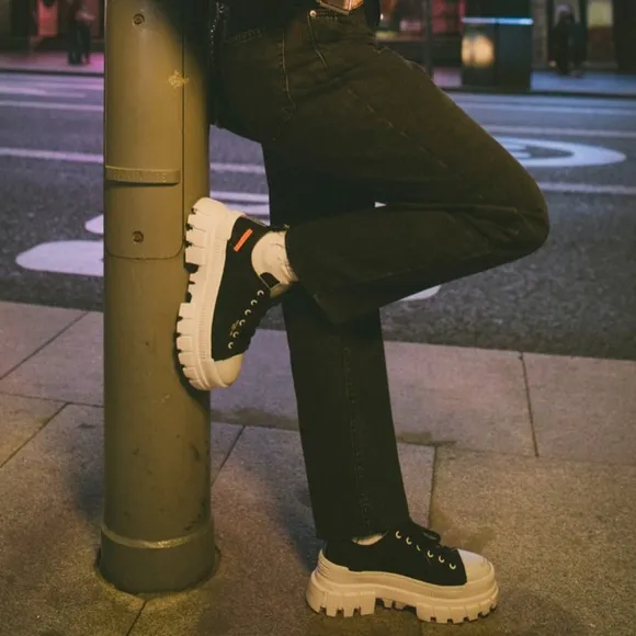 Palladium Revolt Platform Sneakers