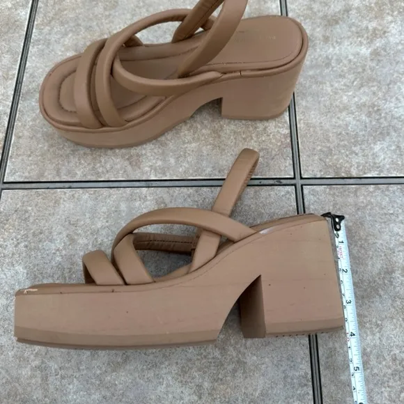 PALOMA BARCELÓMona Wedge Sandals In Nude