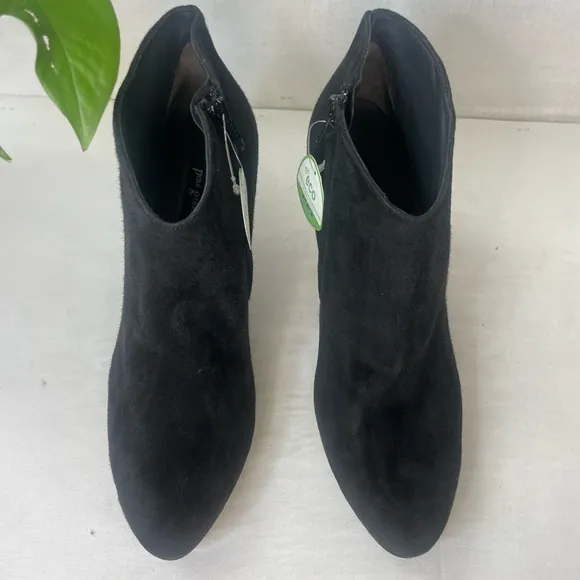 Paul Green Elle Bootie Black Suede‎ Size NWOT. Size: 9 US 6.5 AU