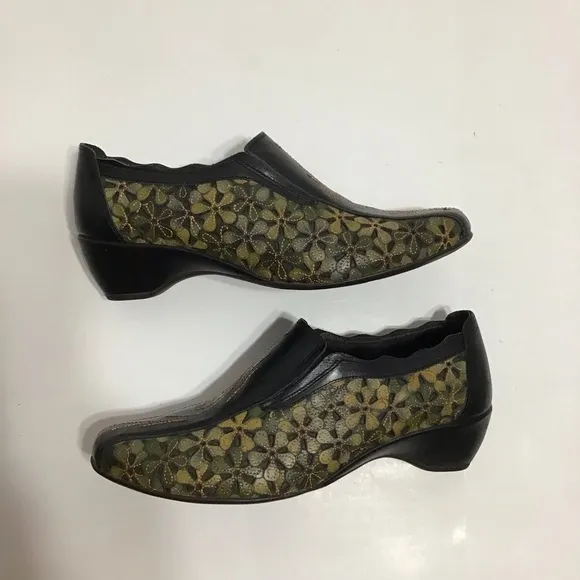 Pikolinos Leather Perforated Embroidered Slip On Low Wedge Shoes Sz 6.5 Women’s