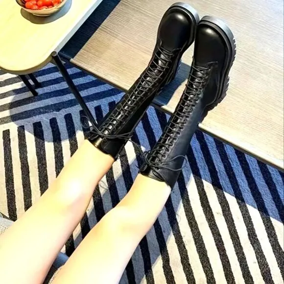 Platform lace-up combat boots sz 7