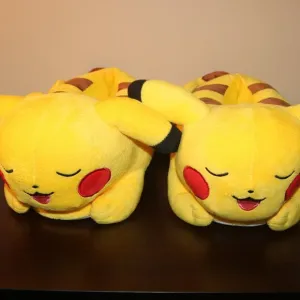 Pokemon Pikachu house shoes Youth size cheeks light up clean used little