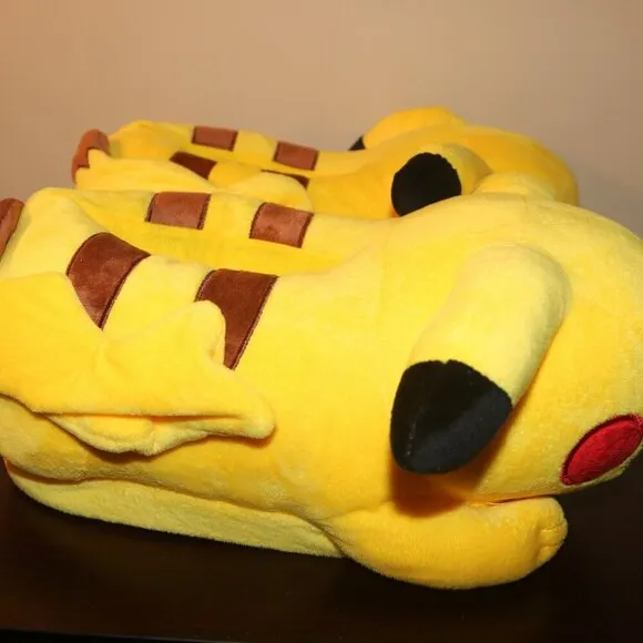 Pokemon Pikachu house shoes Youth size cheeks light up clean used little