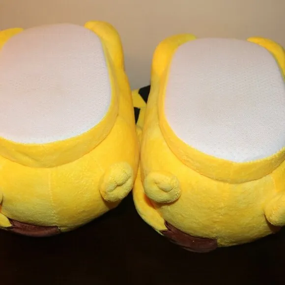 Pokemon Pikachu house shoes Youth size cheeks light up clean used little
