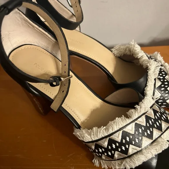 Pour La Victorie Black and Cork Designer Sandals Shoes Heels Size 8.5