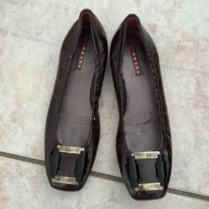 Prada Ballet Flats dress shoes buckle slip on logo kitten heels ballerina loafer