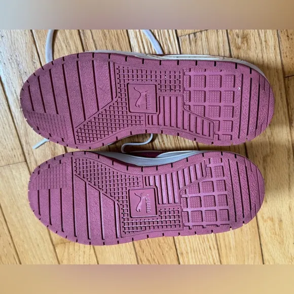 Puma Platform Sneakers While Leather, Dusty Orchid Stripe  Size 8 1/2 women’s
