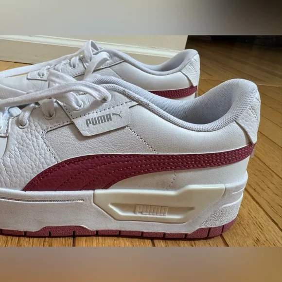Puma Platform Sneakers While Leather, Dusty Orchid Stripe  Size 8 1/2 women’s