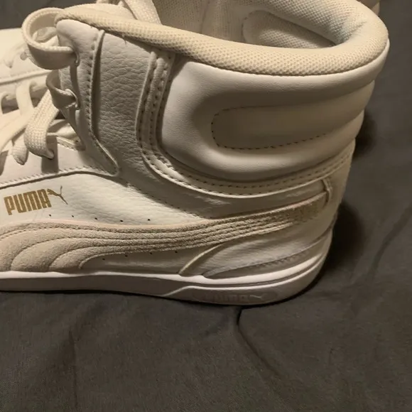 PUMA women White High-Top Sneakers size 9.5