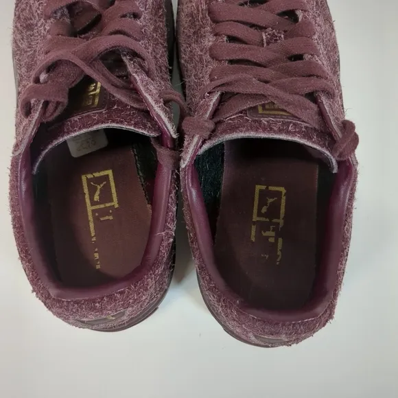 Puma women's elemental fuzzy suede  purple platform sneakers, size 7