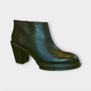 Rachel Comey Black Leather Block Heeled Ankle Boots
