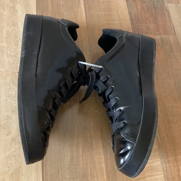 Rag &amp; Bone black leather platform sneakers authentic timeless monochromatic