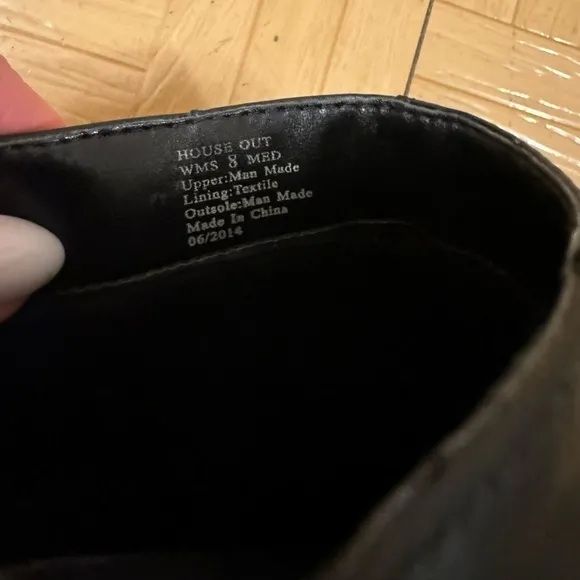 Reaction Kenneth Cole black rounded toe wedge boots size 8