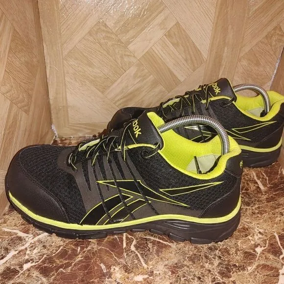 Reebok men's a room Arion RB4501 work  shoes black size 10m.   503