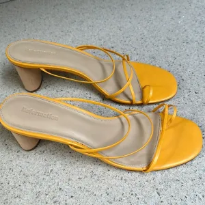 Reformation leather sandals shoes Sz9