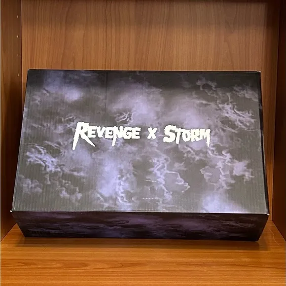 Revenge X Storm High Tops Size: 6 NWT