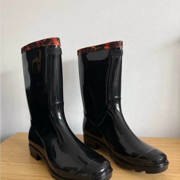 Roberto Cavalli Black Rain Boots with Leopard Print Cuff