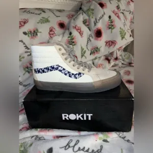 ROKIT High-Top Sneakers with Patterned Stripe