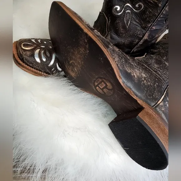 Roper women's distressed brown square toe boots/silver inlays Size 6