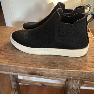 Rothy's black high top sneakers black 7.5 excellent