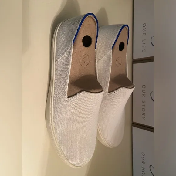 Rothy's Cream Slip-On Shoes || Size 8 || NWOT