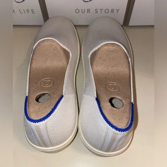 Rothy's Cream Slip-On Shoes || Size 8 || NWOT