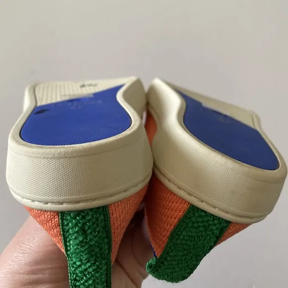 Rothy’s original melon Terry bolt kids slip on shoes peach pink size 1 worn once