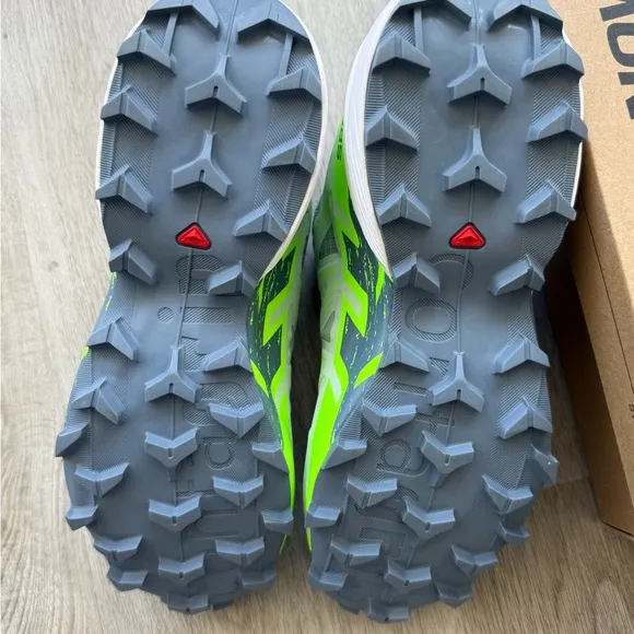 Salomon New With Box SpeedCross 6 Green and Gray Trail Running Shoes Size 8