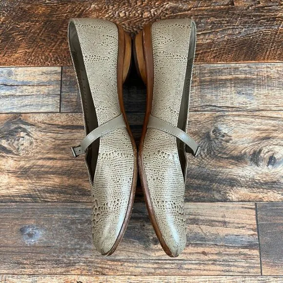 Salvatore Ferragamo Audrey Shoes Women's 9 Tan Reptile Print Mary Jane Ballet